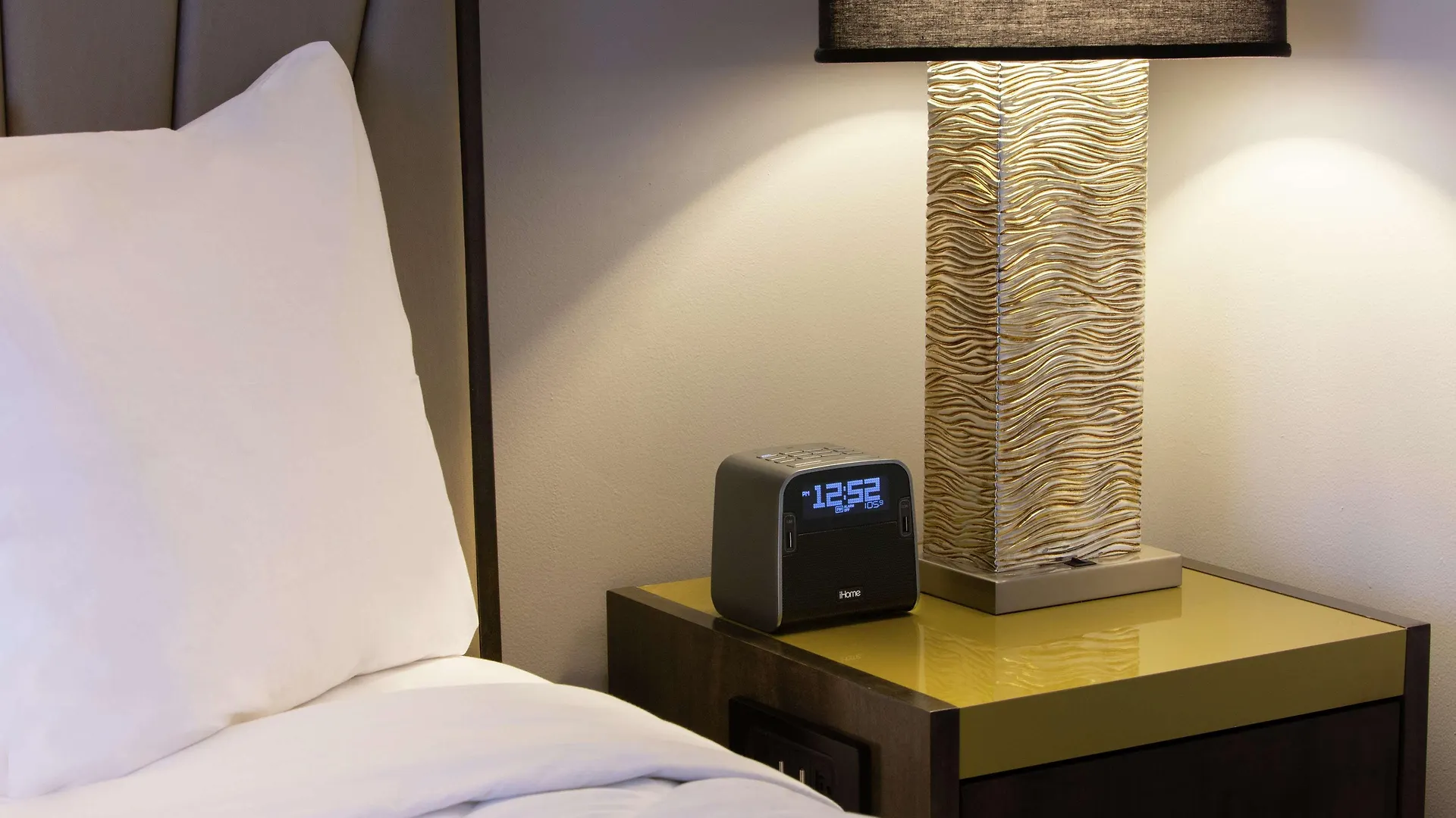 Martinique New York On Broadway, Curio Collection By Hilton Hotell