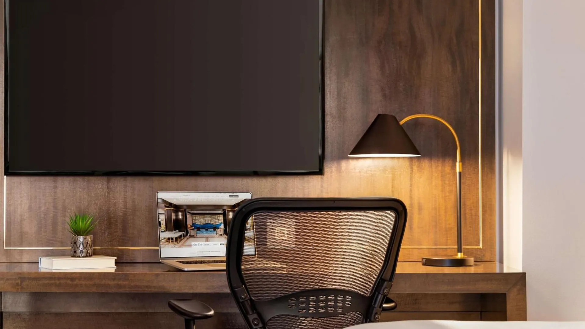 Martinique New York On Broadway, Curio Collection By Hilton Hotell 4*,  USA