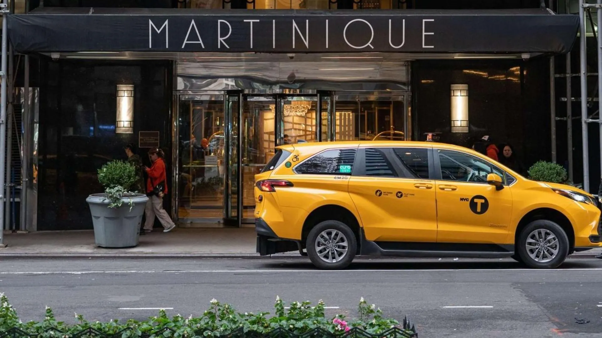 Martinique New York On Broadway, Curio Collection By Hilton Hotell