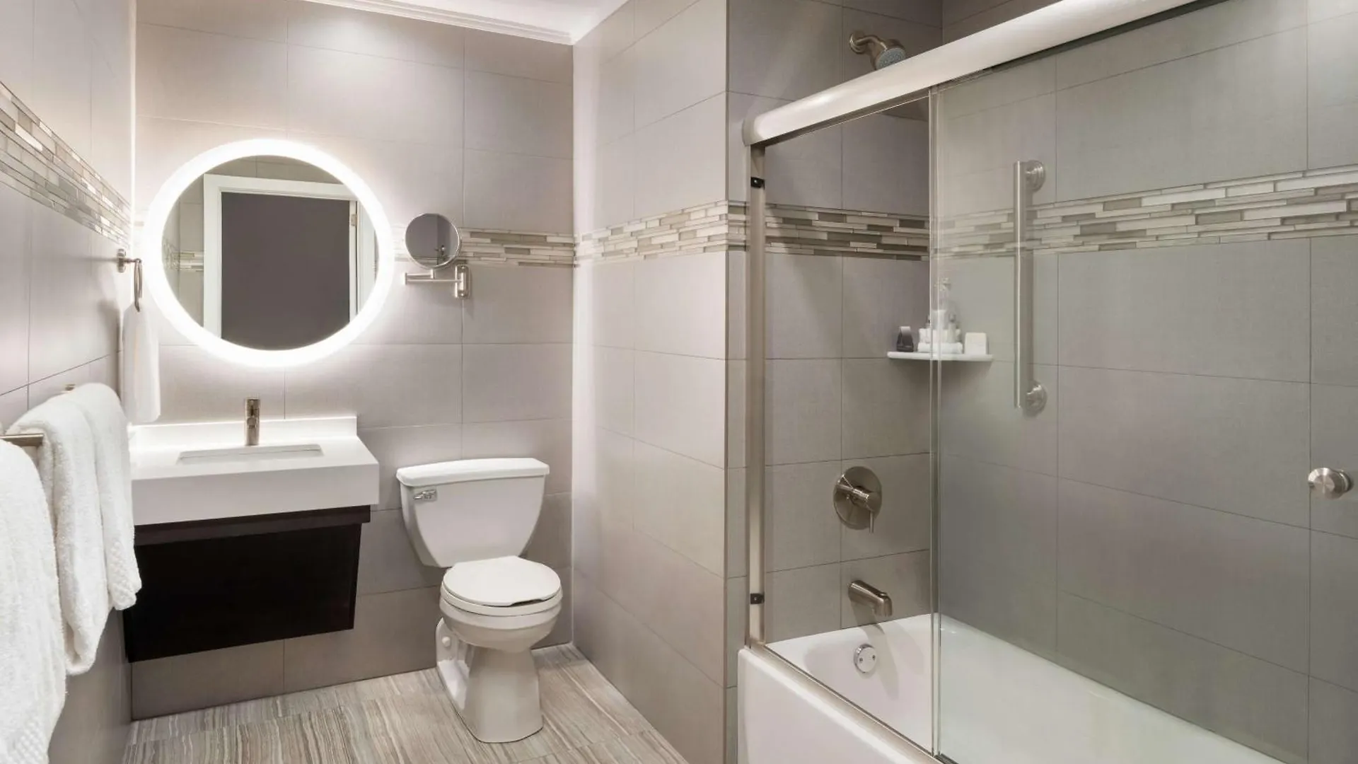 Hotel Martinique New York On Broadway, Curio Collection By Hilton