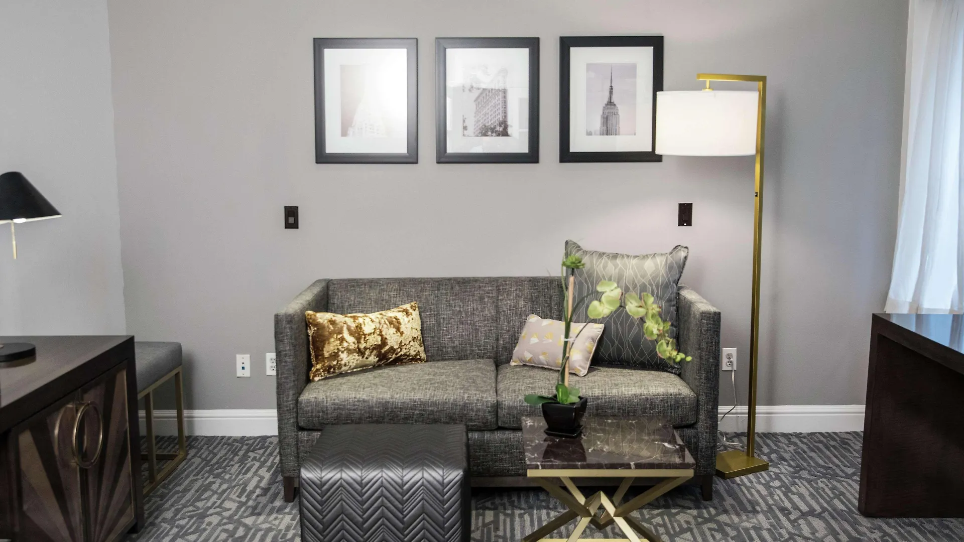 Martinique New York On Broadway, Curio Collection By Hilton Hotel United States