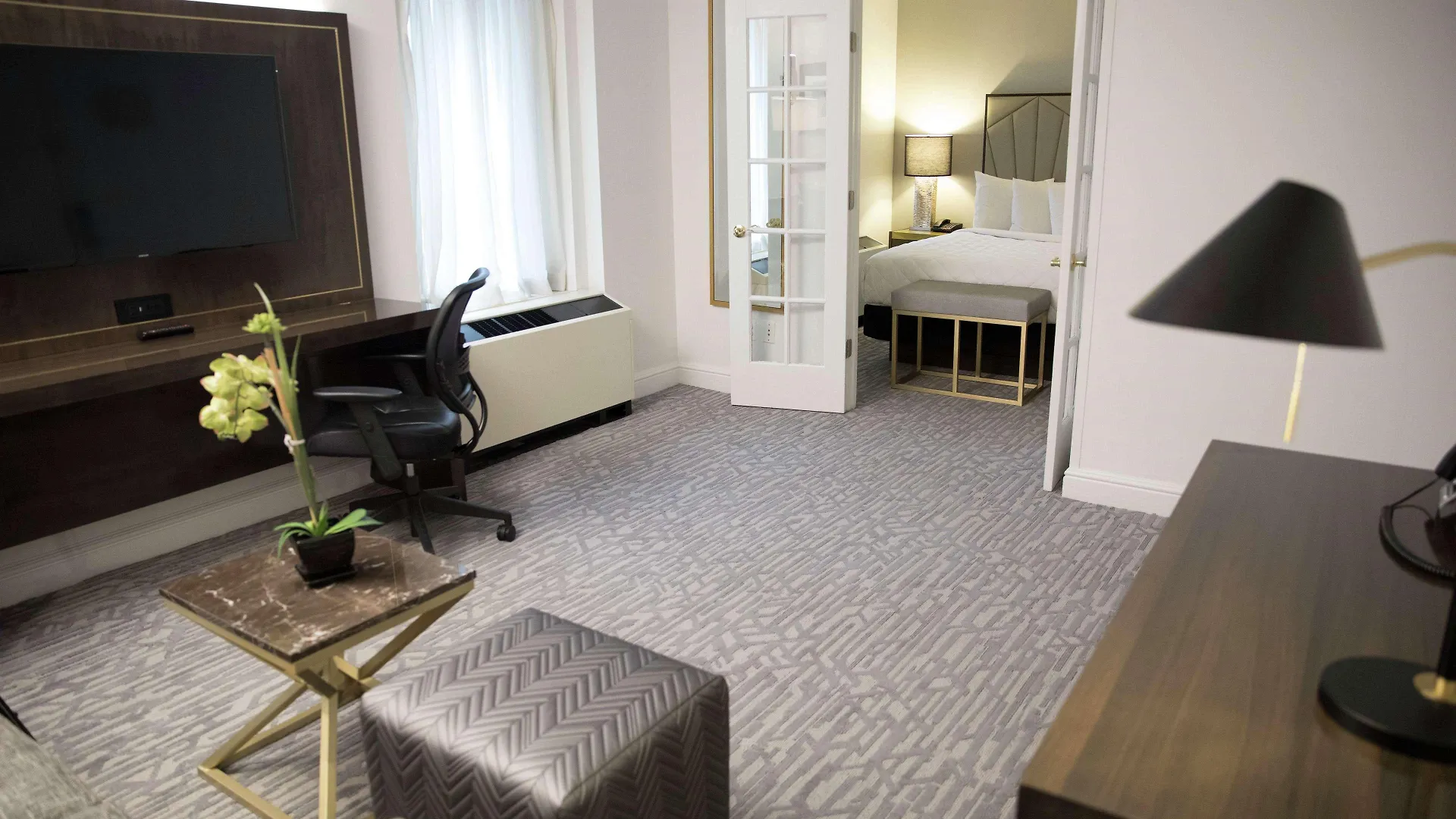 Martinique New York On Broadway, Curio Collection By Hilton Hotel