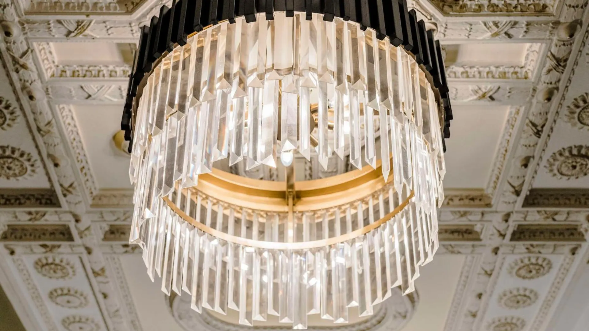 Martinique New York On Broadway, Curio Collection By Hilton Hotel