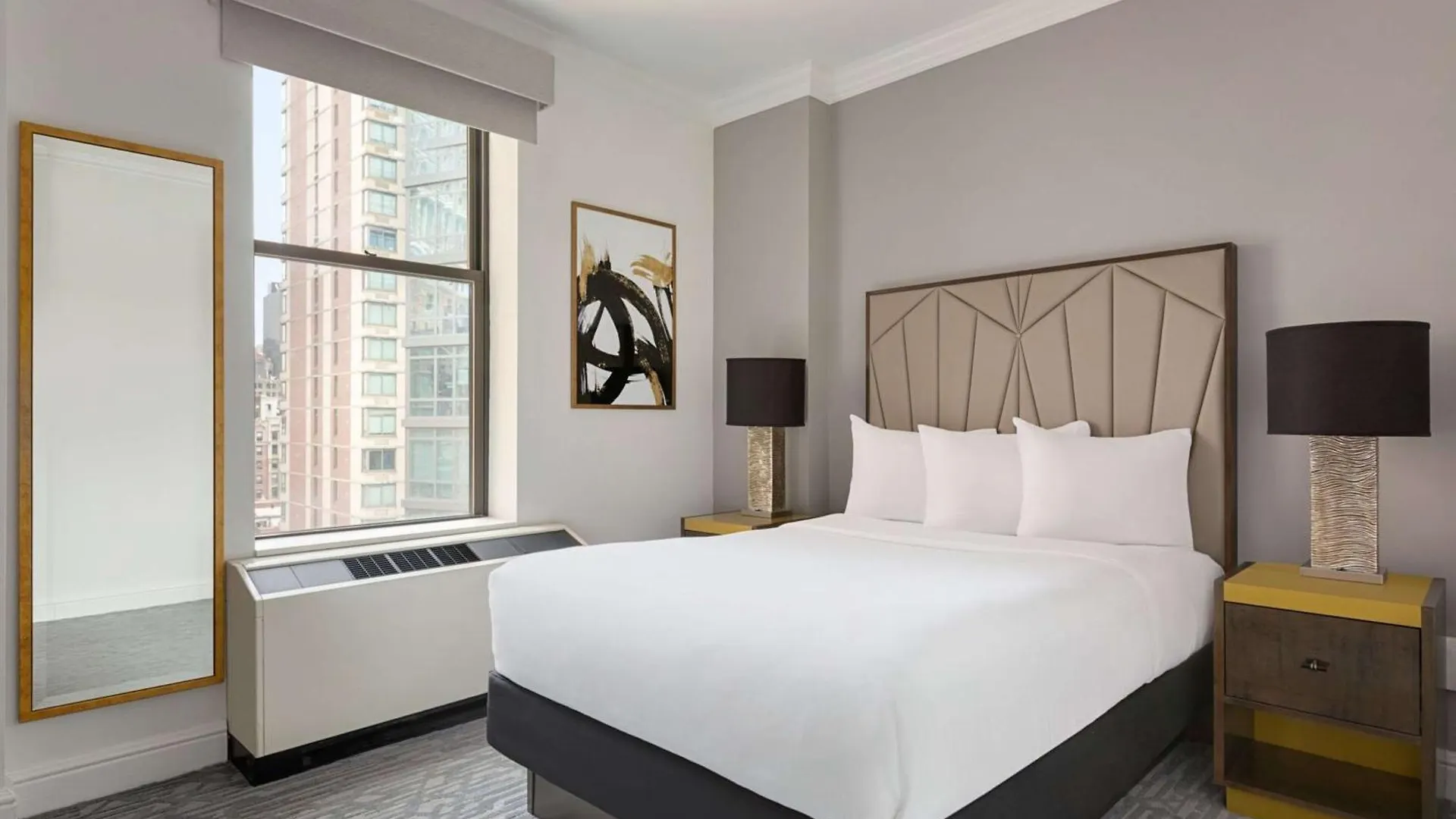 Martinique New York On Broadway, Curio Collection By Hilton Hotel