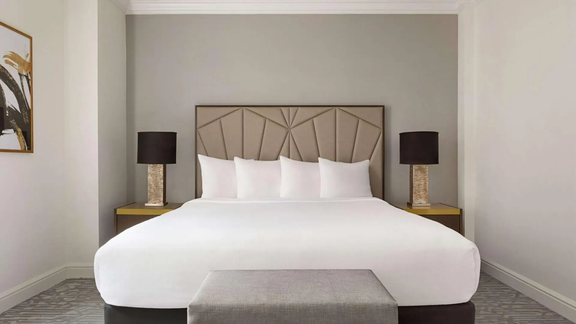 ****  Martinique New York On Broadway, Curio Collection By Hilton Hotel United States