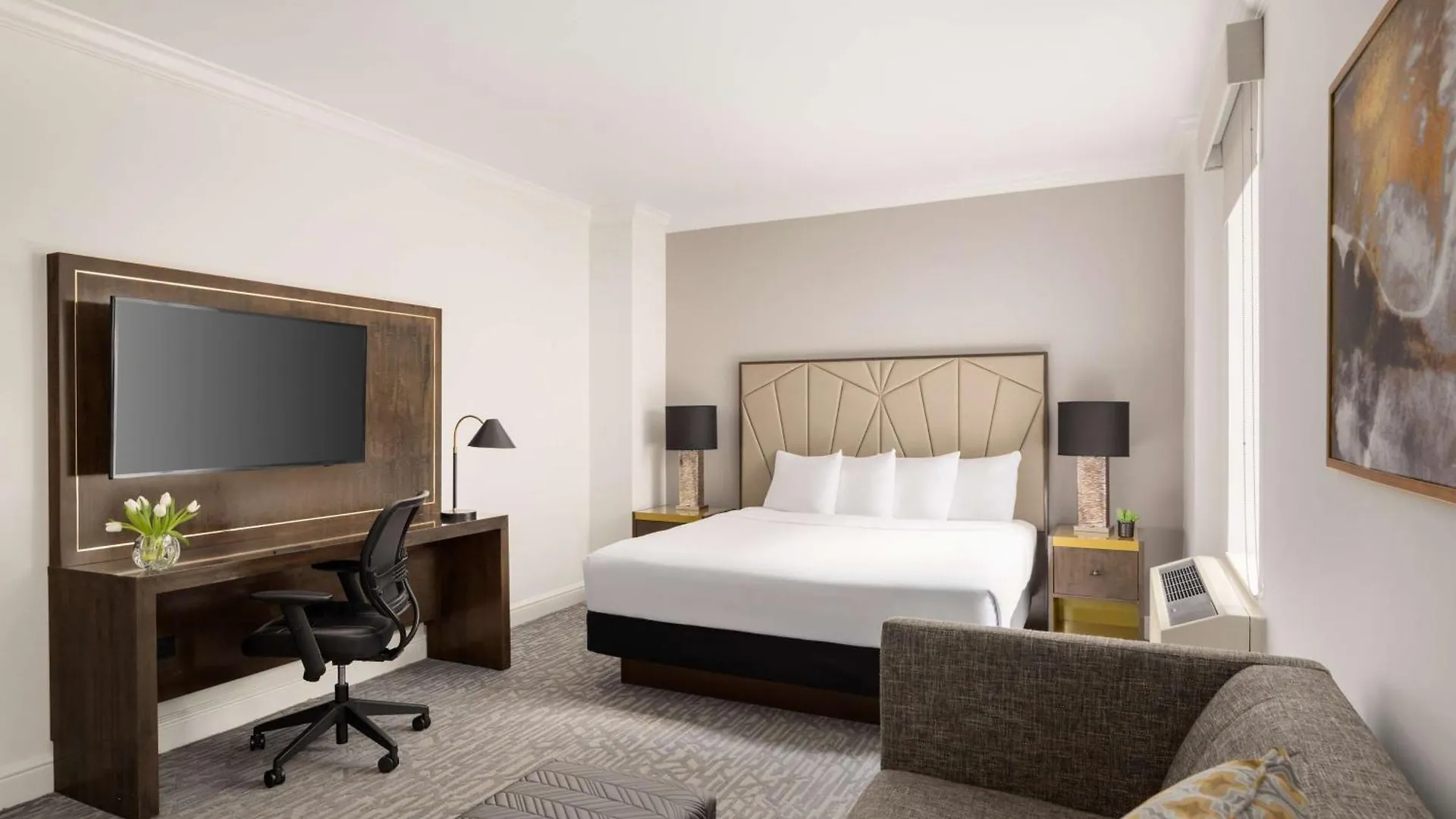 Martinique New York On Broadway, Curio Collection By Hilton Hotel