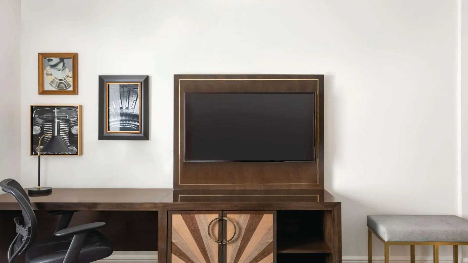 Martinique New York On Broadway, Curio Collection By Hilton Hotel